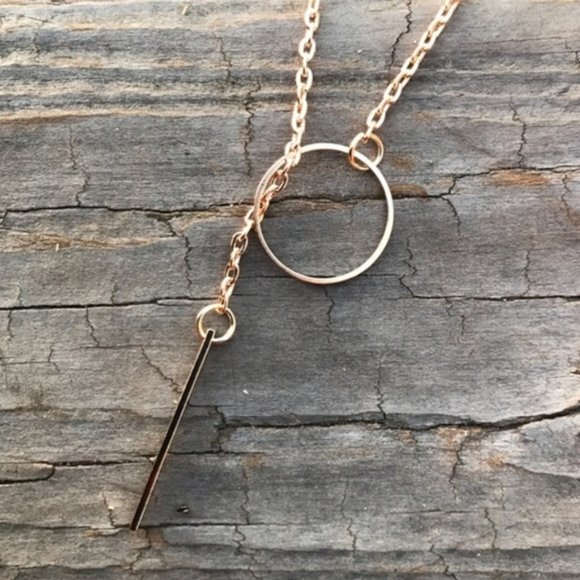 Minimalist Lariat Necklace (Gold) - Picture 5 of 7